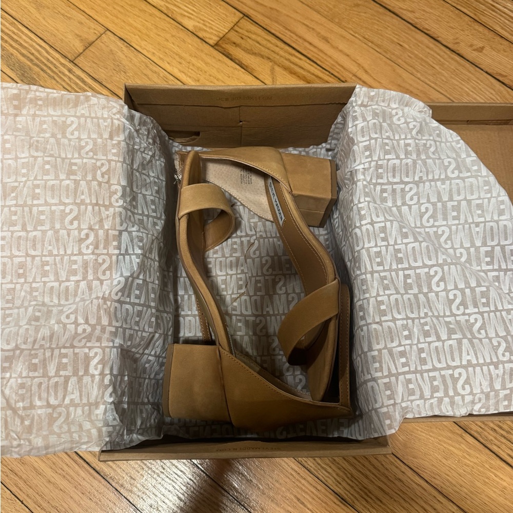 Steve Madden Women's Brown Ankle Strap Heels - Picture 2 of 3